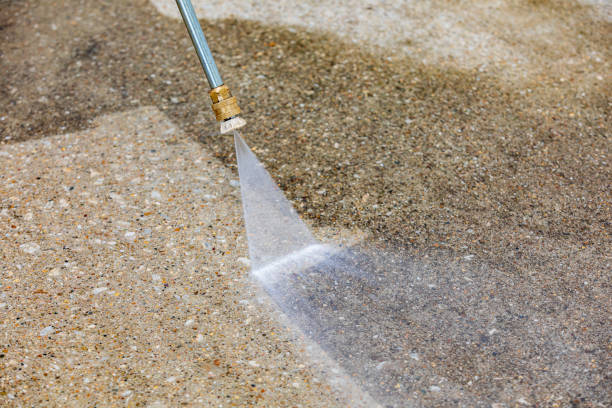 Best Patio and Deck Pressure Washing  in Strathmore, CA